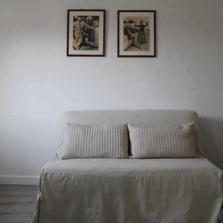 Agreable Maison De Ville Eyragues Exterior foto