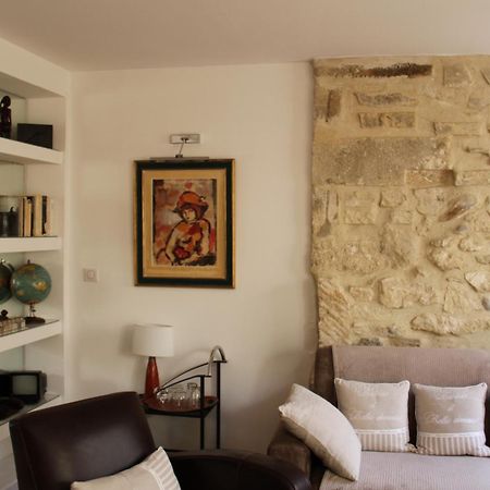 Agreable Maison De Ville Eyragues Exterior foto